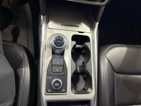 Used 2021 Ford Explorer XLT w/ Equipment Group 202A image 22