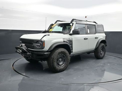 Used 2024 Ford Bronco Everglades AWD/4WD image 4