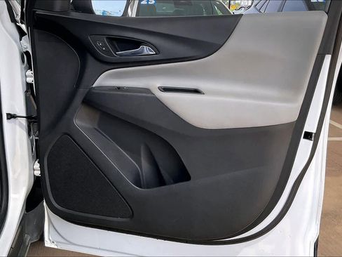 Used 2022 Chevrolet Equinox LT AWD/4WD image 22