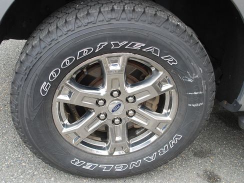 Used 2023 Ford F150 XLT w/ Equipment Group 302A High AWD/4WD image 16