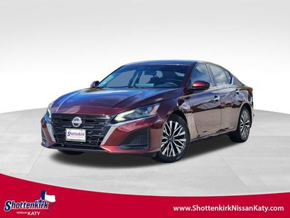 Certified 2023 Nissan Altima 2.5 SV w/ SV Premium Package