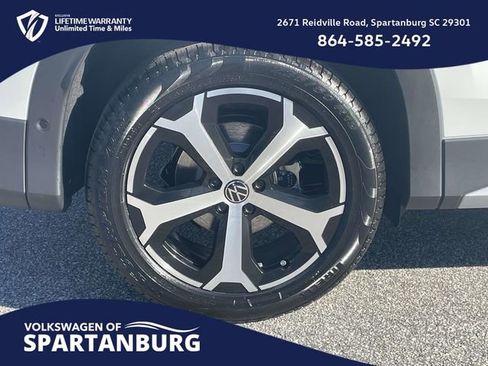 New 2026 Volkswagen Tiguan SE image 7