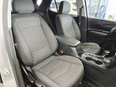 Used 2019 Chevrolet Equinox LT image 12