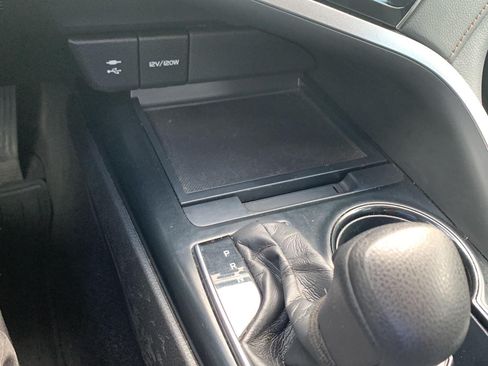 Used 2019 Toyota Camry LE FWD image 14