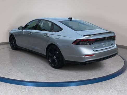 Used 2025 Honda Accord Sport image 7