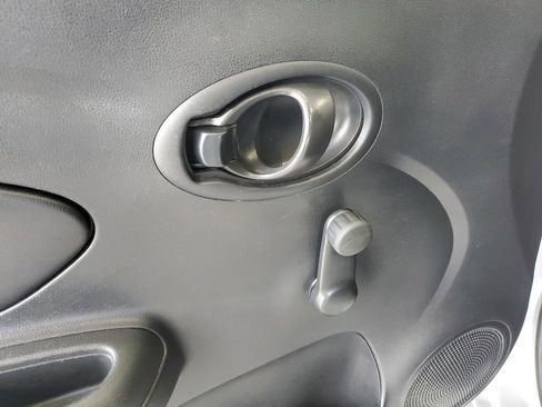 Used 2015 Nissan Versa S image 20