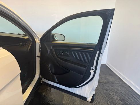 Used 2011 Ford Taurus Limited w/ 301A Rapid Spec Order Code image 22