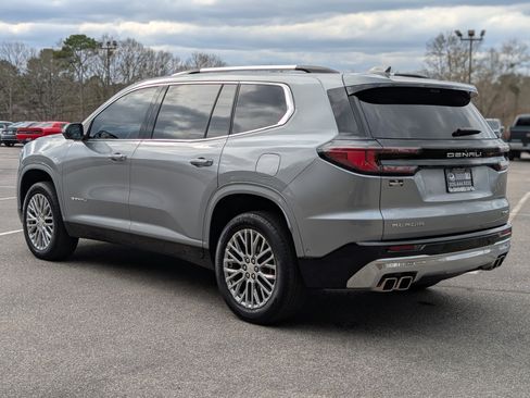 Used 2024 GMC Acadia Denali w/ Super Cruise Package image 7