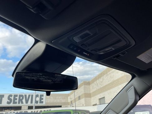 Used 2022 Chevrolet Silverado 1500 LT image 31