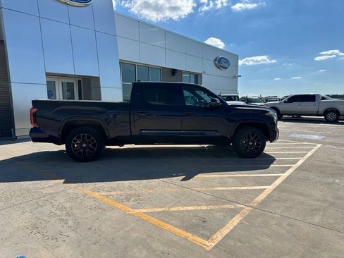 Used 2025 Toyota Tundra Platinum AWD/4WD image 12