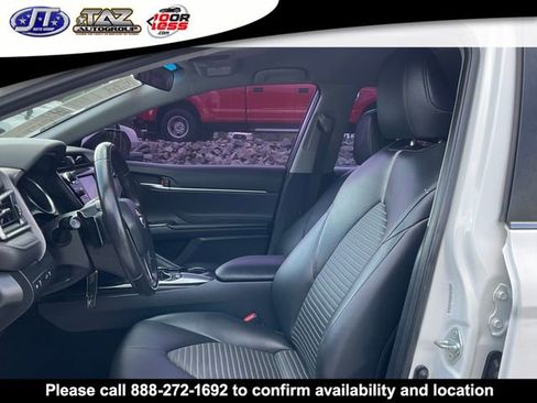 Used 2018 Toyota Camry SE FWD image 10