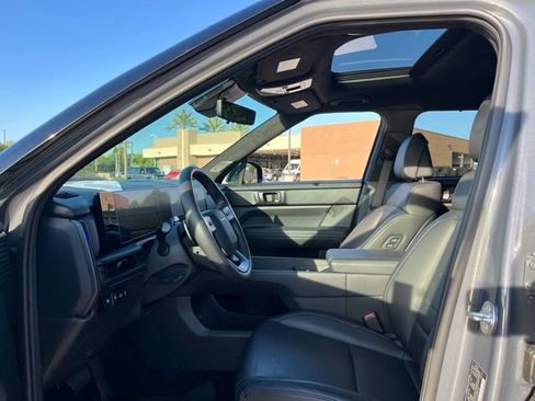 Used 2025 Hyundai Santa Fe Calligraphy FWD image 12