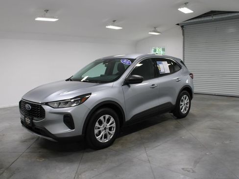 Used 2024 Ford Escape Active FWD image 4