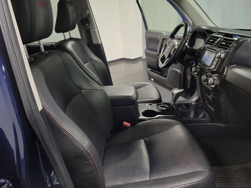 Used 2019 Toyota 4Runner TRD Off-Road Premium AWD/4WD image 22