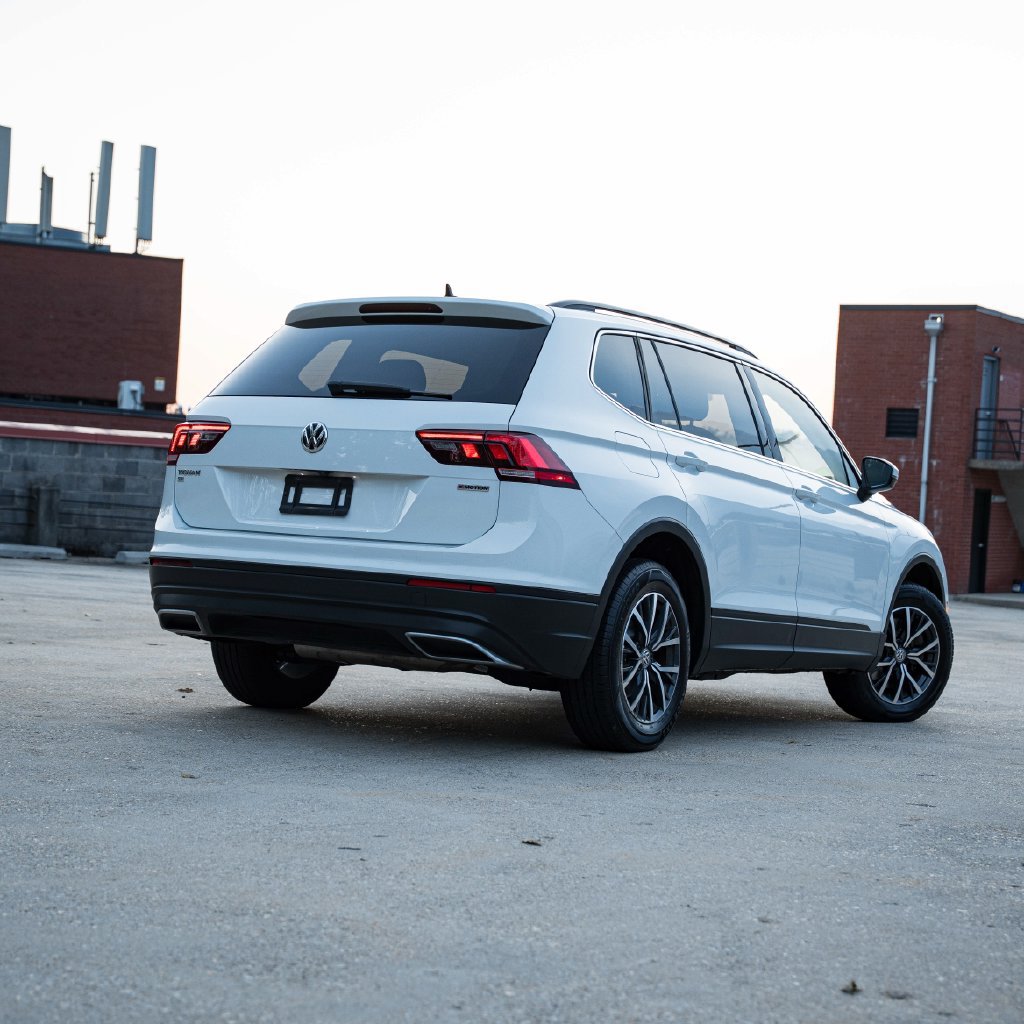 Used 2019 Volkswagen Tiguan SE w/ Panoramic Sunroof Package AWD/4WD image 7