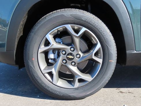 New 2026 Chevrolet Trax LT w/ Driver Confidence Package image 15