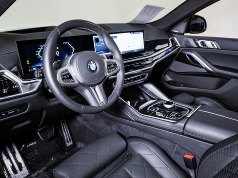 Used 2025 BMW X6 M60i image 19