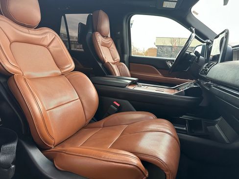 Used 2019 Lincoln Navigator Reserve w/ Cargo Package image 15