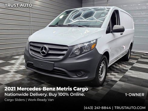 Used 2021 Mercedes-Benz Metris image 1