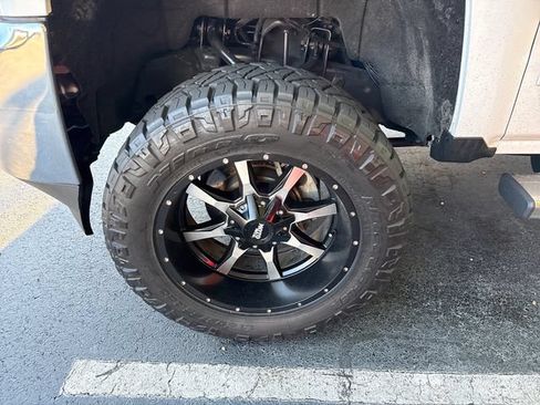 Used 2018 Chevrolet Silverado 2500 LT w/ LT Convenience Package AWD/4WD image 8
