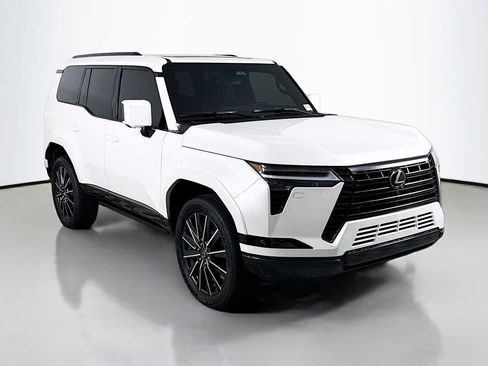 Certified 2025 Lexus GX 550 w/ Cold Area Package AWD/4WD image 3