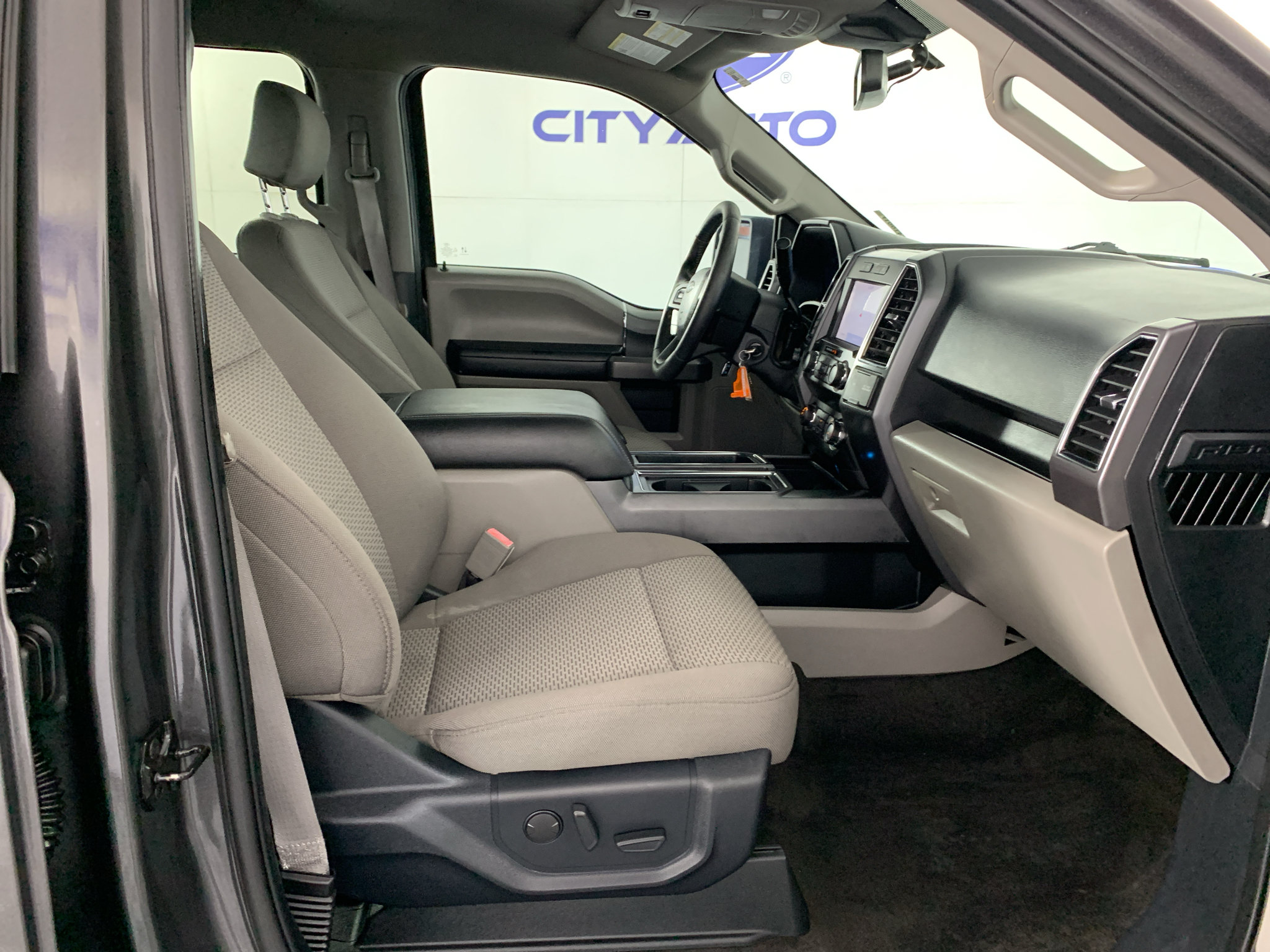 Used 2020 Ford F150 XLT w/ Equipment Group 302A Luxury AWD/4WD image 36