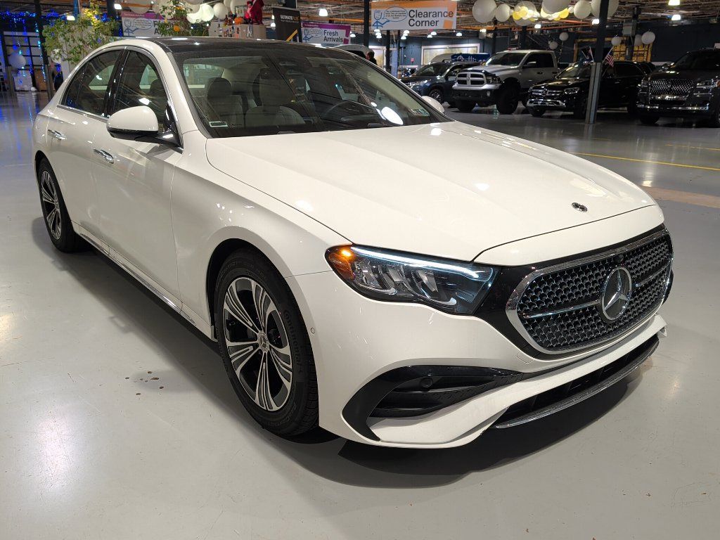 Used 2026 Mercedes-Benz E 350 4MATIC Sedan image 7