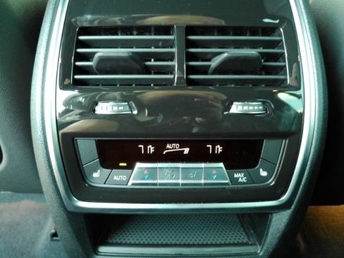 Used 2023 BMW X7 xDrive40i w/ M Sport Package AWD/4WD image 40