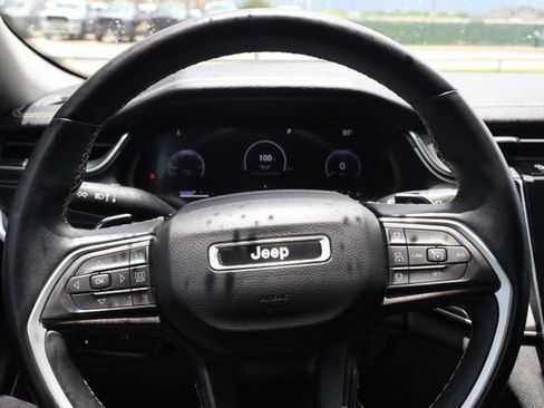 Used 2022 Jeep Grand Cherokee L Limited AWD/4WD image 15