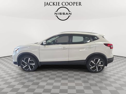 Used 2022 Nissan Rogue Sport SL FWD image 8