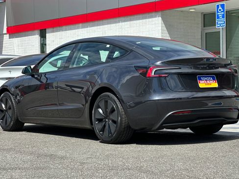 Used 2025 Tesla Model 3 Long Range RWD image 6