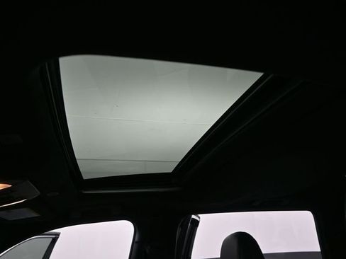 Used 2024 Toyota Highlander XSE image 4