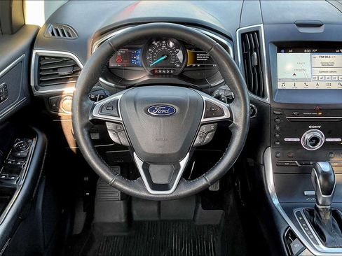 Used 2017 Ford Edge Titanium w/ Equipment Group 302A image 5