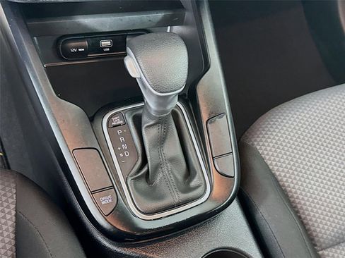 Certified 2025 Kia Soul LX w/ LX Technology Package FWD image 17