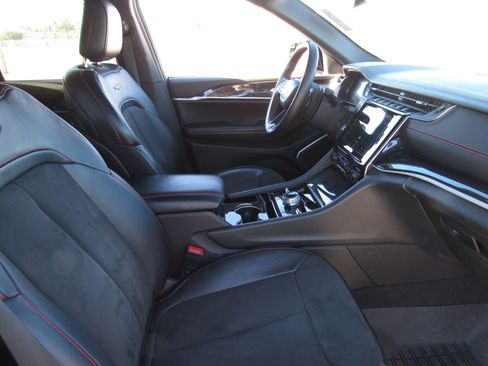 Used 2022 Jeep Grand Cherokee Trailhawk w/ ADV Protech Group II image 9