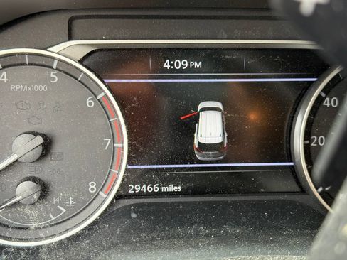 Used 2024 Nissan Rogue SV AWD/4WD image 8