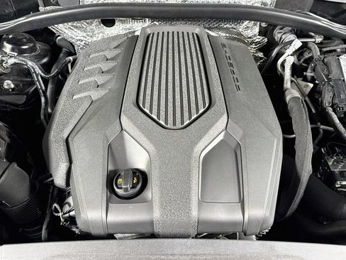 Certified 2026 Porsche Macan AWD/4WD image 27