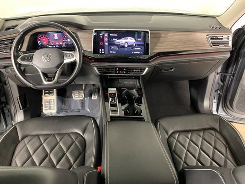 Used 2024 Volkswagen Atlas SEL Premium R-Line image 37