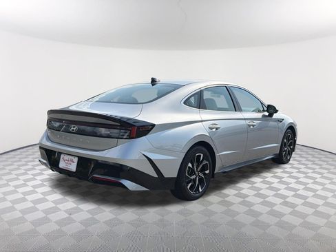 Used 2024 Hyundai Sonata SEL FWD image 17