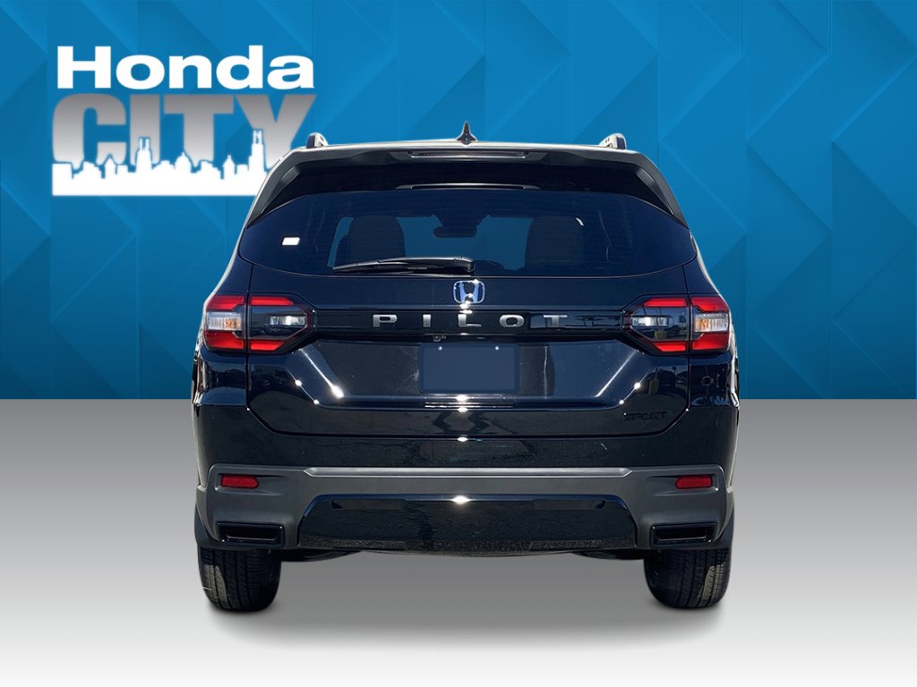 New 2026 Honda Pilot Sport image 3