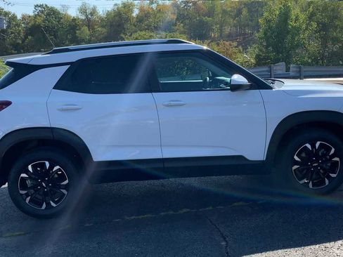 Certified 2022 Chevrolet TrailBlazer LT w/ Convenience Package image 9