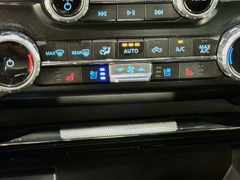 Used 2023 Ford F150 Lariat AWD/4WD image 21