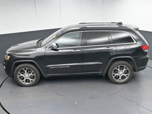 Used 2020 Jeep Grand Cherokee Limited w/ Luxury Group II image 37