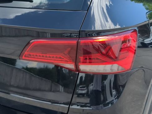 Certified 2022 Volkswagen Taos S FWD image 8