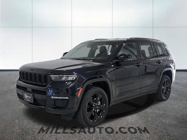 Used 2024 Jeep Grand Cherokee L Limited w/ Black Appearance Package AWD/4WD image 2