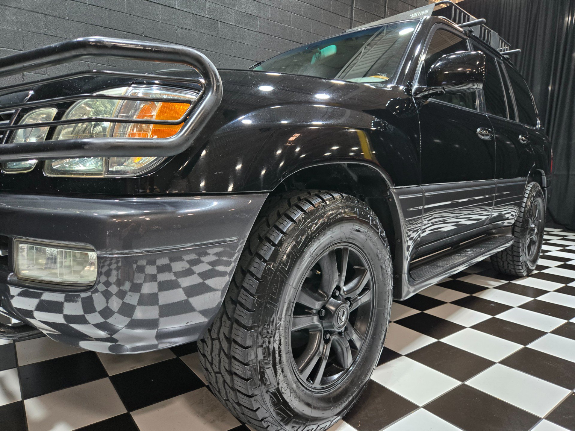 Used 2004 Lexus LX 470 4WD image 17
