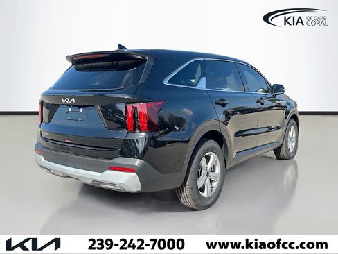 New 2026 Kia Sorento LX image 5