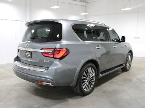 Used 2018 INFINITI QX80 4WD w/ Driver Assistance Package image 9