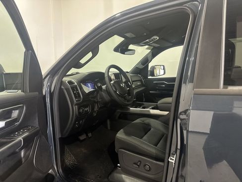 New 2026 RAM 1500 4x4 Crew Cab image 15