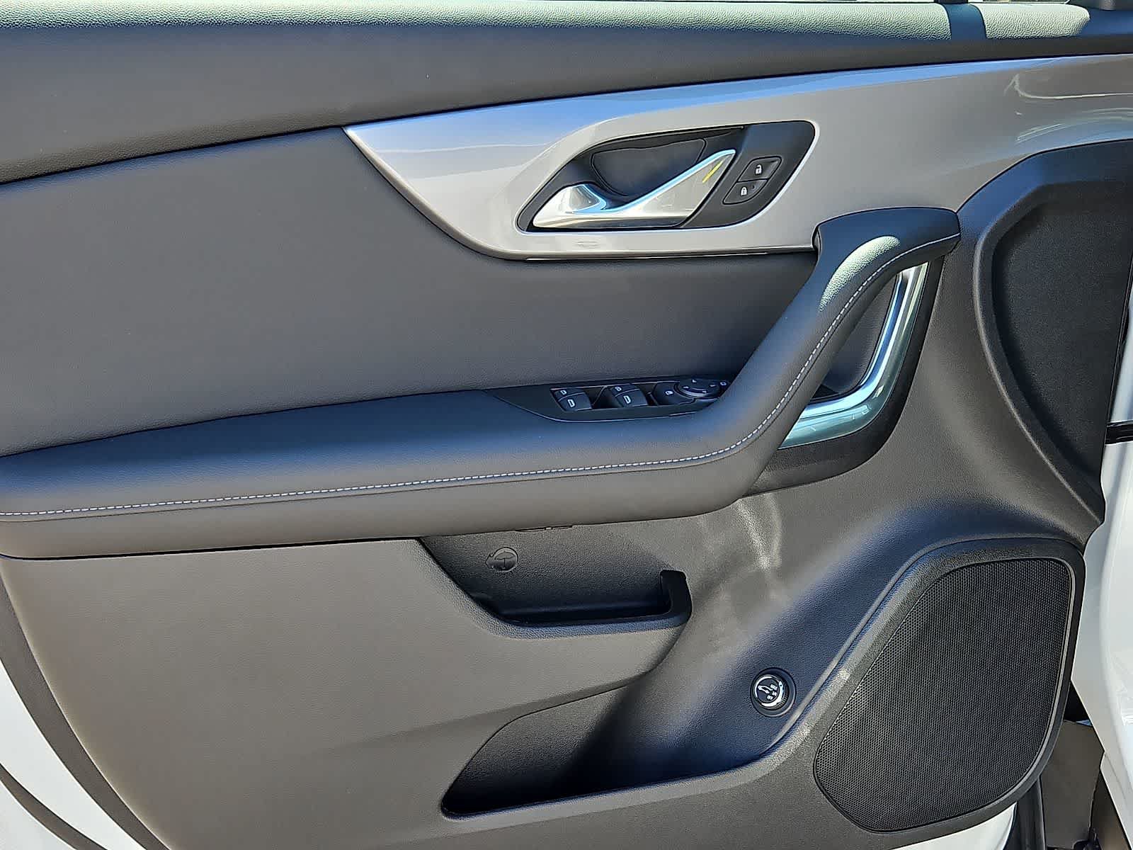 New 2026 Chevrolet Blazer LT w/ Convenience Package FWD image 10